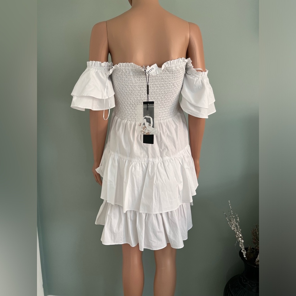 NWT Elliatt Sz L Lavinia Dress White Mini Off Shoulder Ruffle Smocked Revolve - Picture 8 of 16